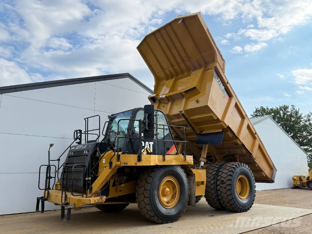 CAT 775F - German Machine / Auto Greasing Starre dumpers