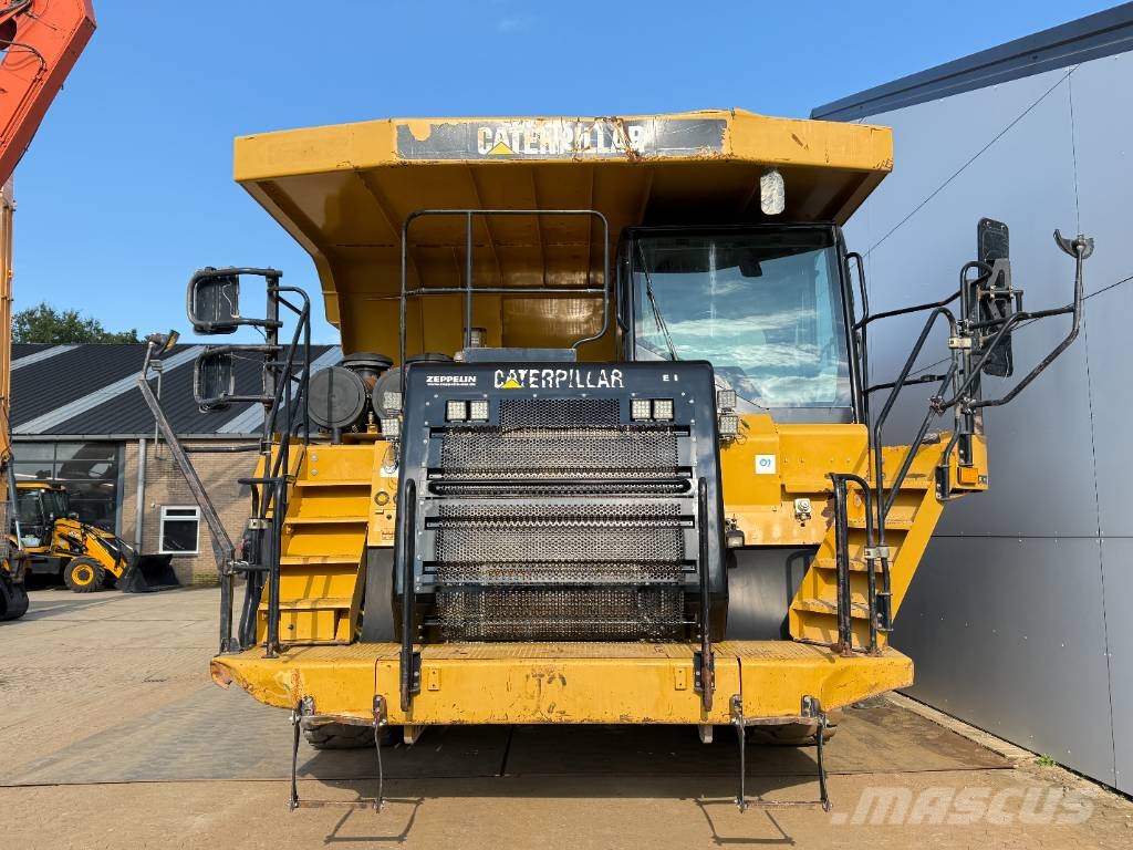 CAT 775F - German Machine / Auto Greasing Starre dumpers