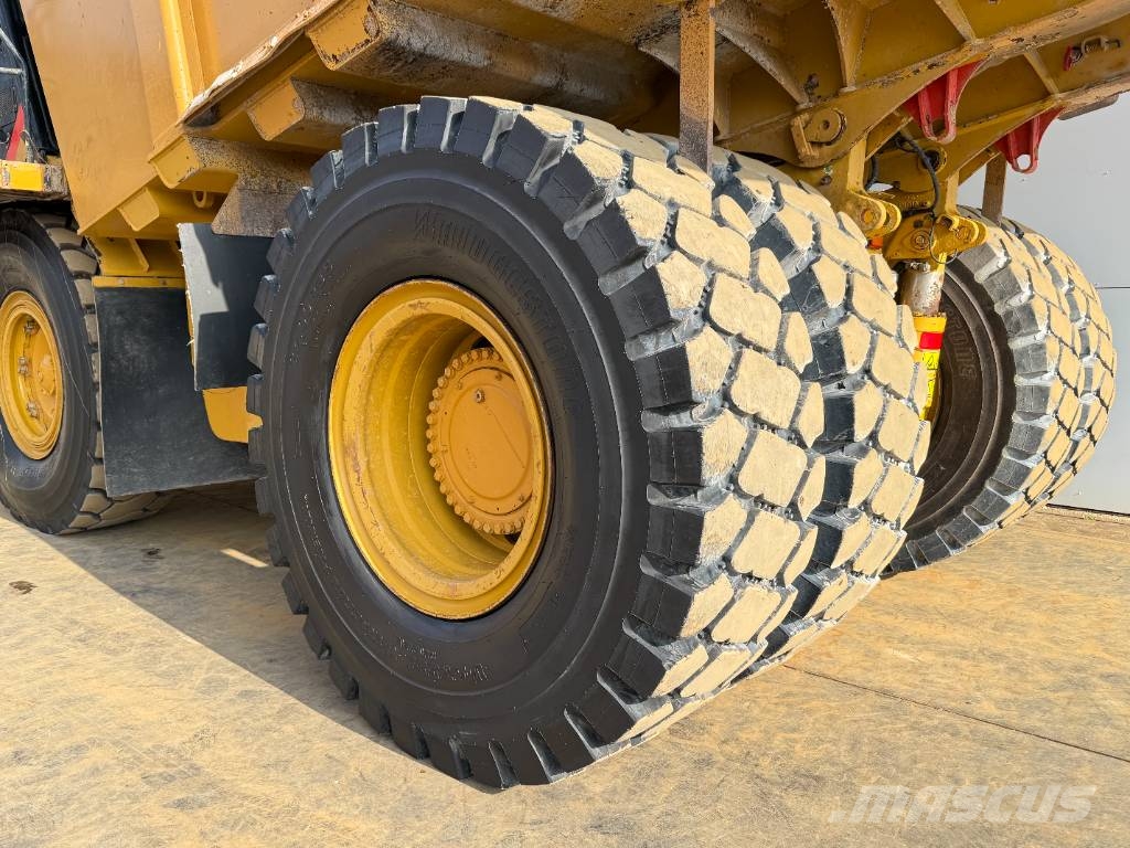 CAT 775F - German Machine / Auto Greasing Starre dumpers