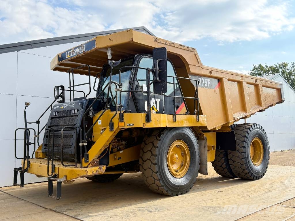 CAT 775F - German Machine / Auto Greasing Starre dumpers
