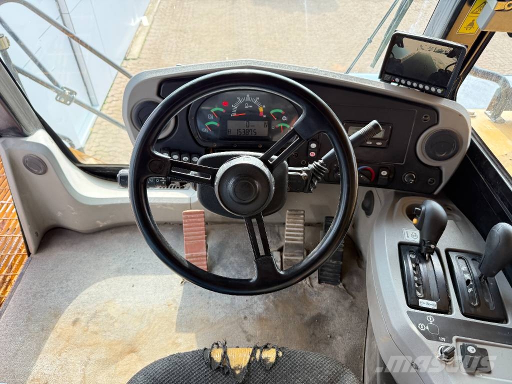 CAT 775F - German Machine / Auto Greasing Starre dumpers