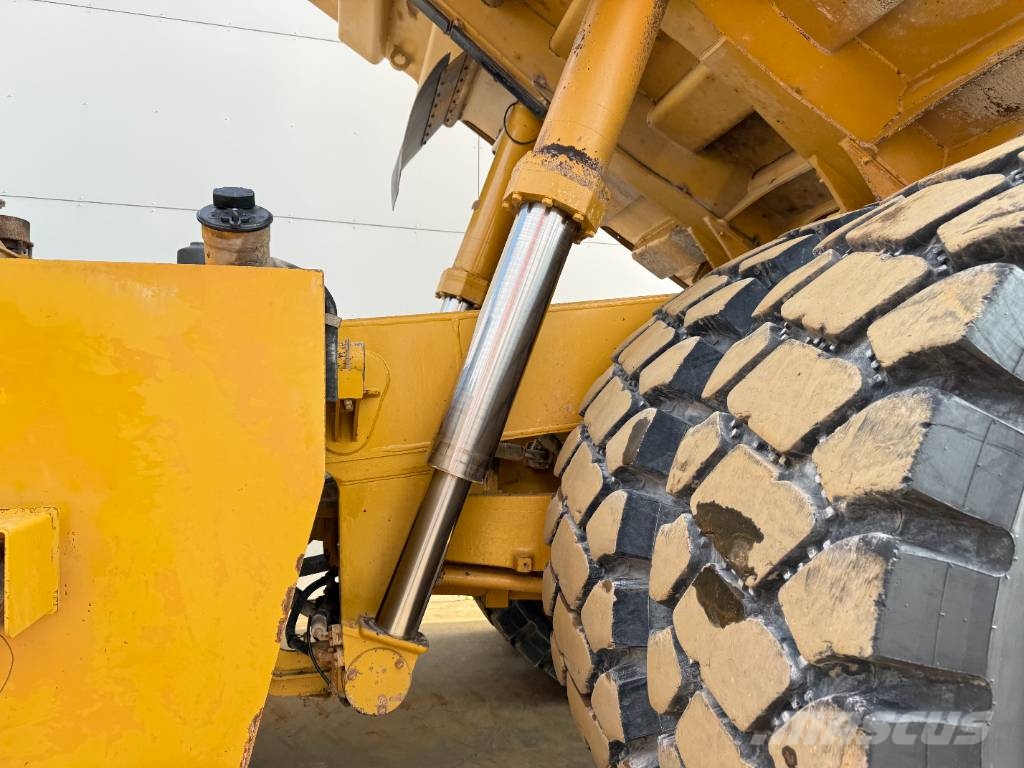 CAT 775F - German Machine / Auto Greasing Starre dumpers