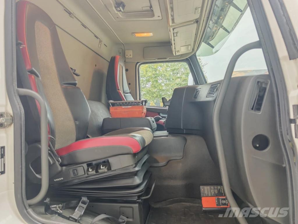 Volvo FMX 460 8x4 AMV 11 SWL 10.000R Tunnelplatform Camion nacelle