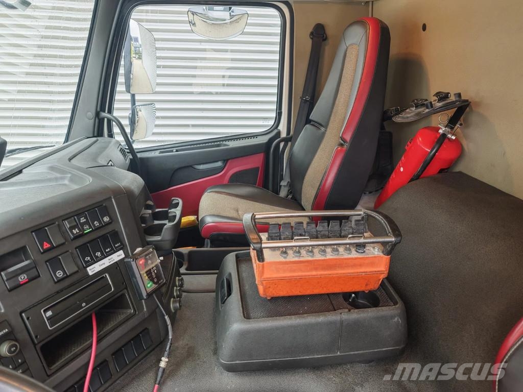 Volvo FMX 460 8x4 AMV 11 SWL 10.000R Tunnelplatform Camion nacelle