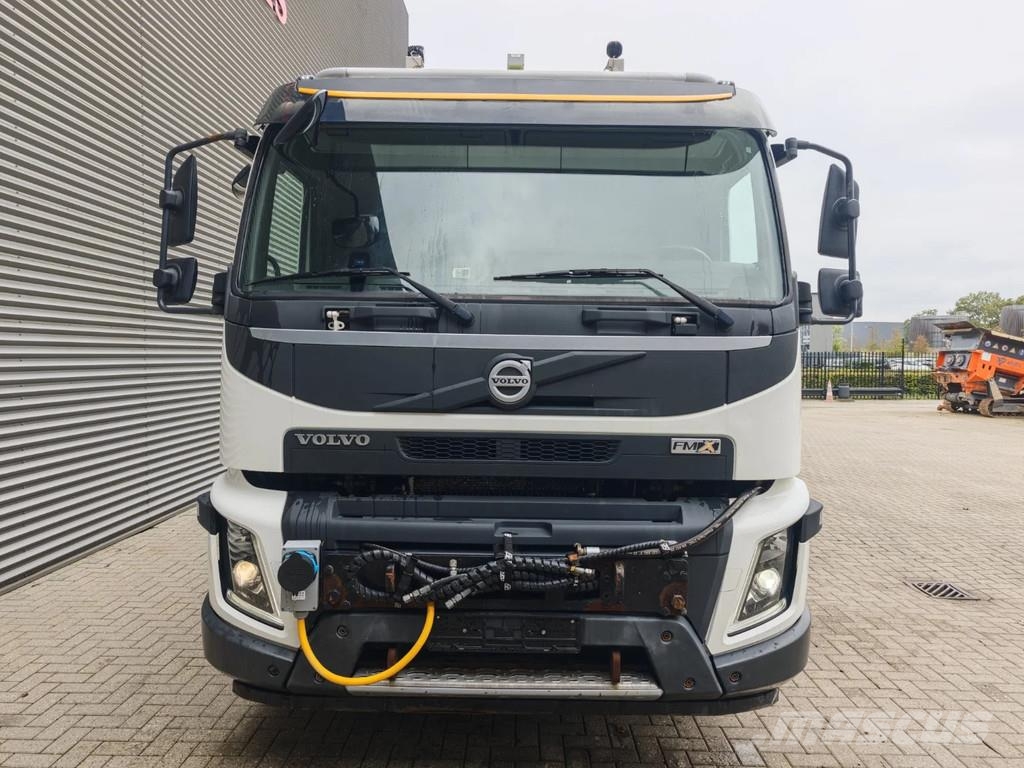Volvo FMX 460 8x4 AMV 11 SWL 10.000R Tunnelplatform Camion nacelle