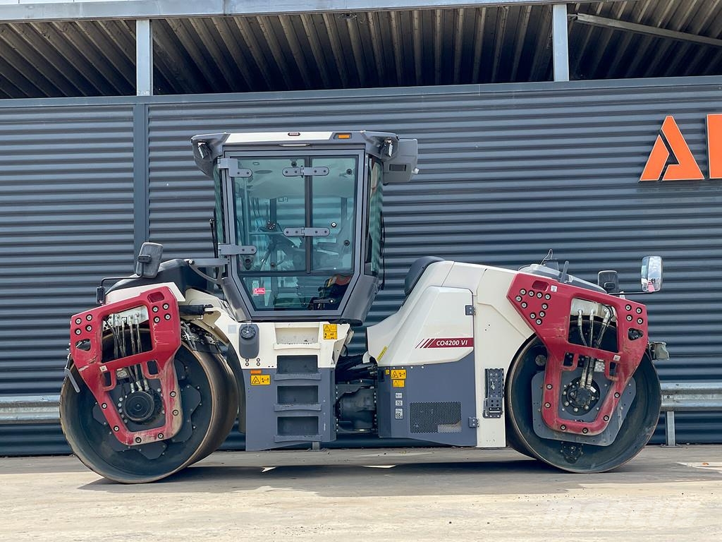 Dynapac CO4200 VI 雙輪滾壓機