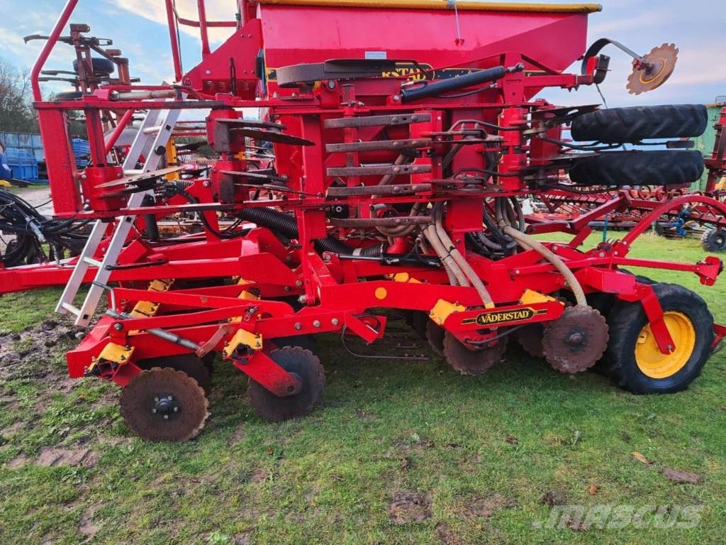 Väderstad 400S Mechanické sejačky