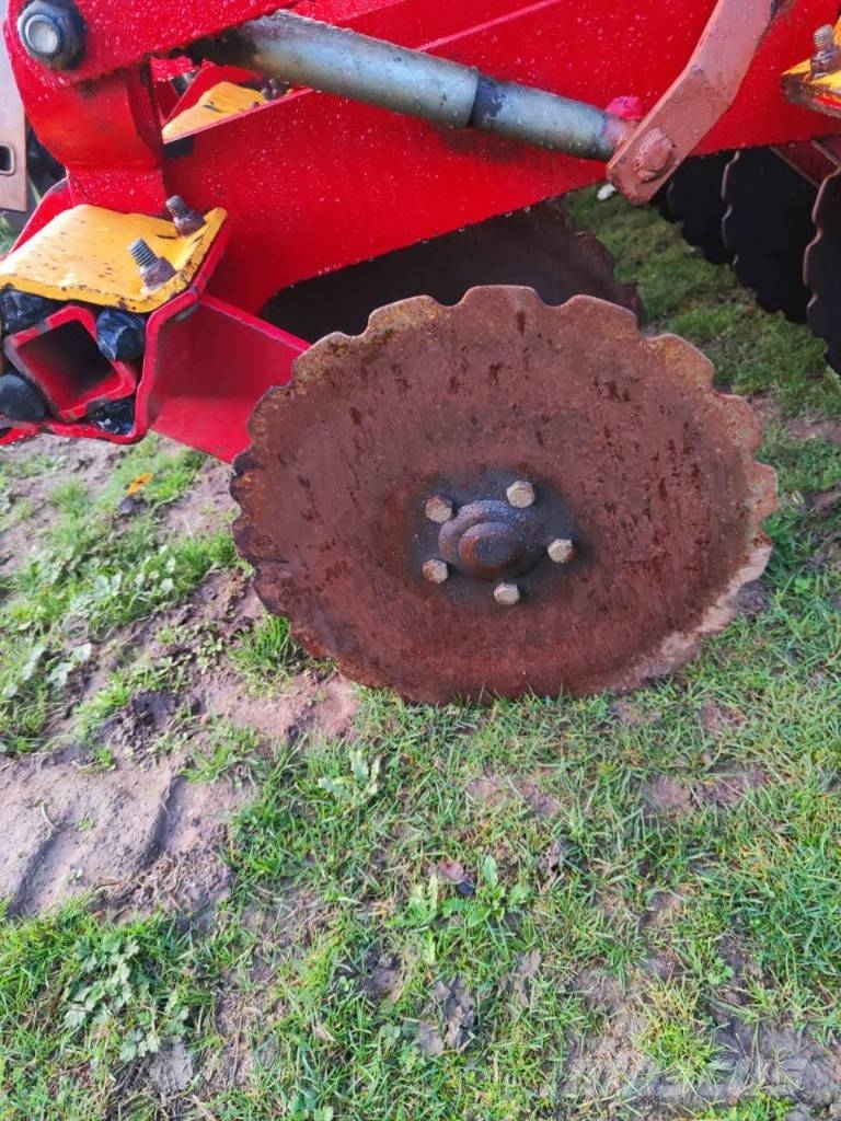 Väderstad 400S Mechanické sejačky