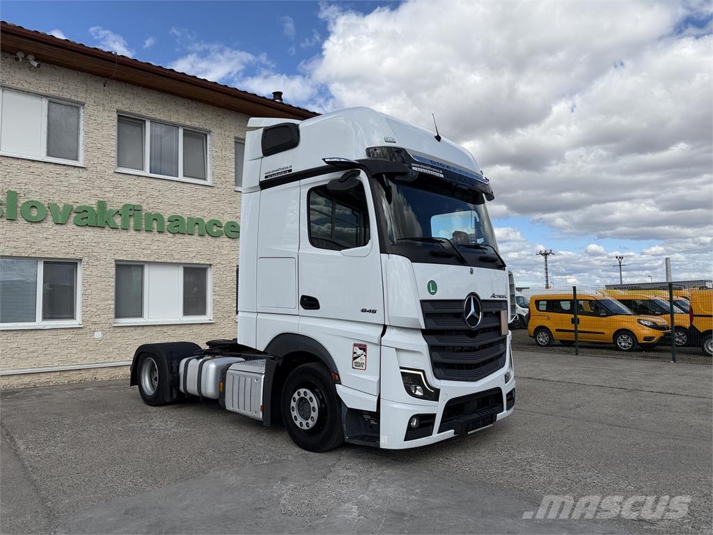 Mercedes-Benz Actros VIN 628 وحدات الجر