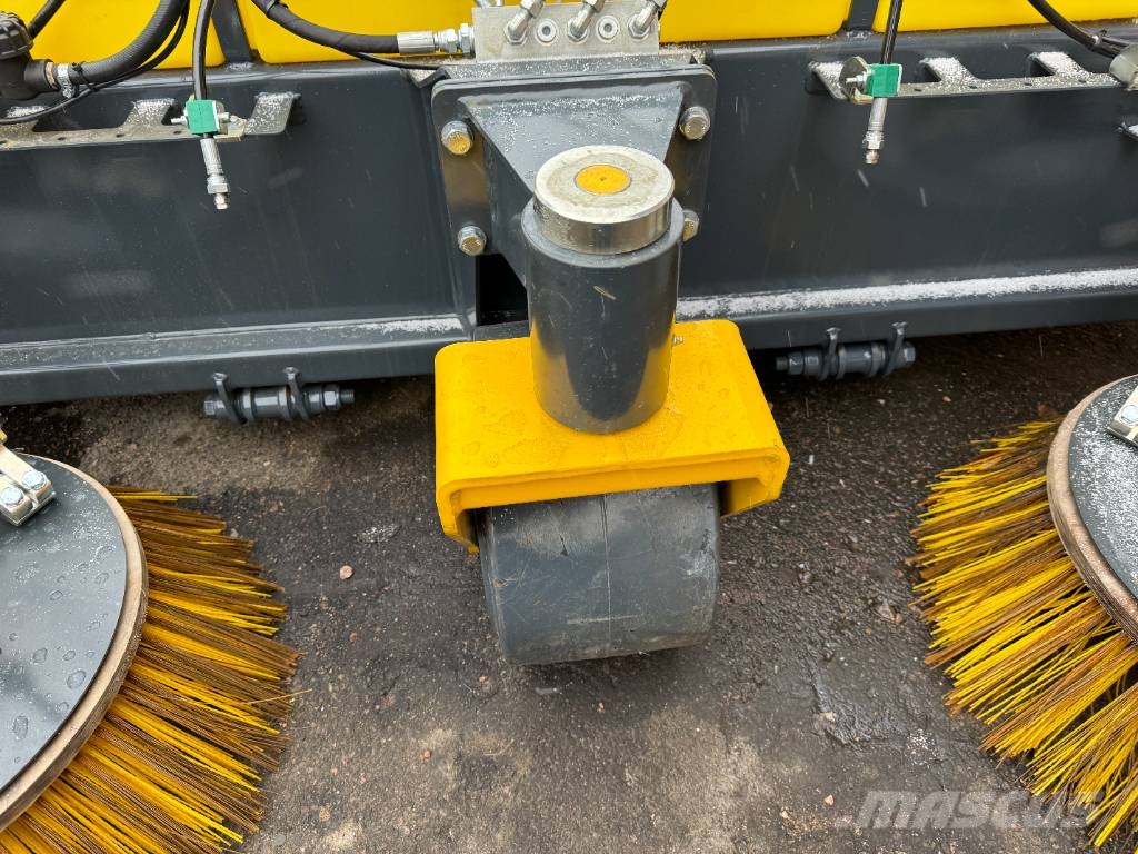 Stark CSW 2000 Veegmachines