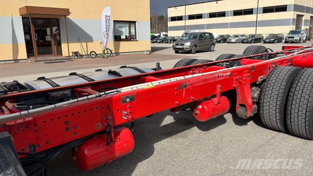 Scania R540 8x4*4 EURO6 + RETARDER + 8600mm CHASSIS Camiones con chasís y cabina