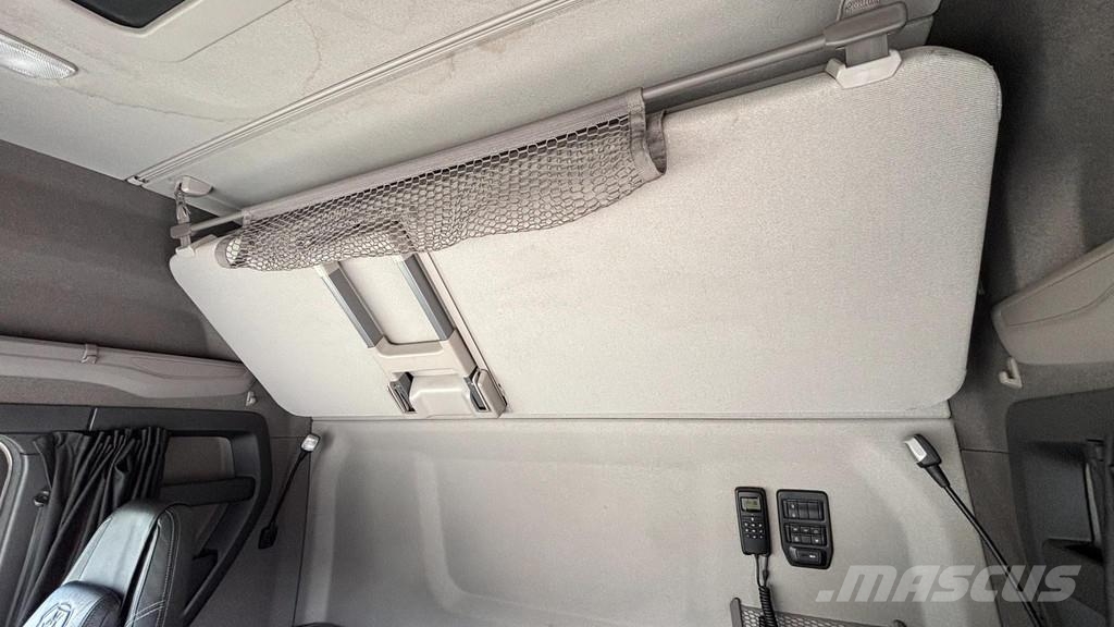 Scania R540 8x4*4 EURO6 + RETARDER + 8600mm CHASSIS Camiones con chasís y cabina