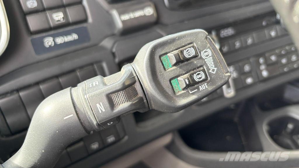 Scania R540 8x4*4 EURO6 + RETARDER + 8600mm CHASSIS Camiones con chasís y cabina