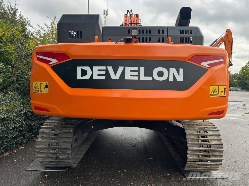 Develon DX 300 LC-7M حفارات زحافة