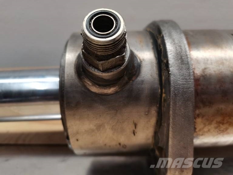 New Holland LM 5040 {steering rod Spicer Σασί - πλαίσιο