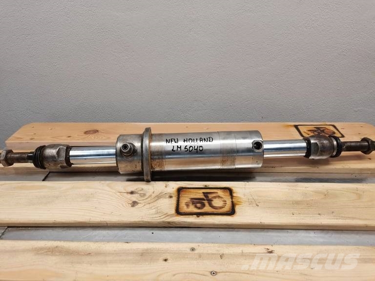 New Holland LM 5040 {steering rod Spicer Σασί - πλαίσιο