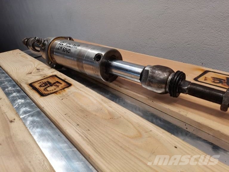 New Holland LM 5040 {steering rod Spicer Σασί - πλαίσιο
