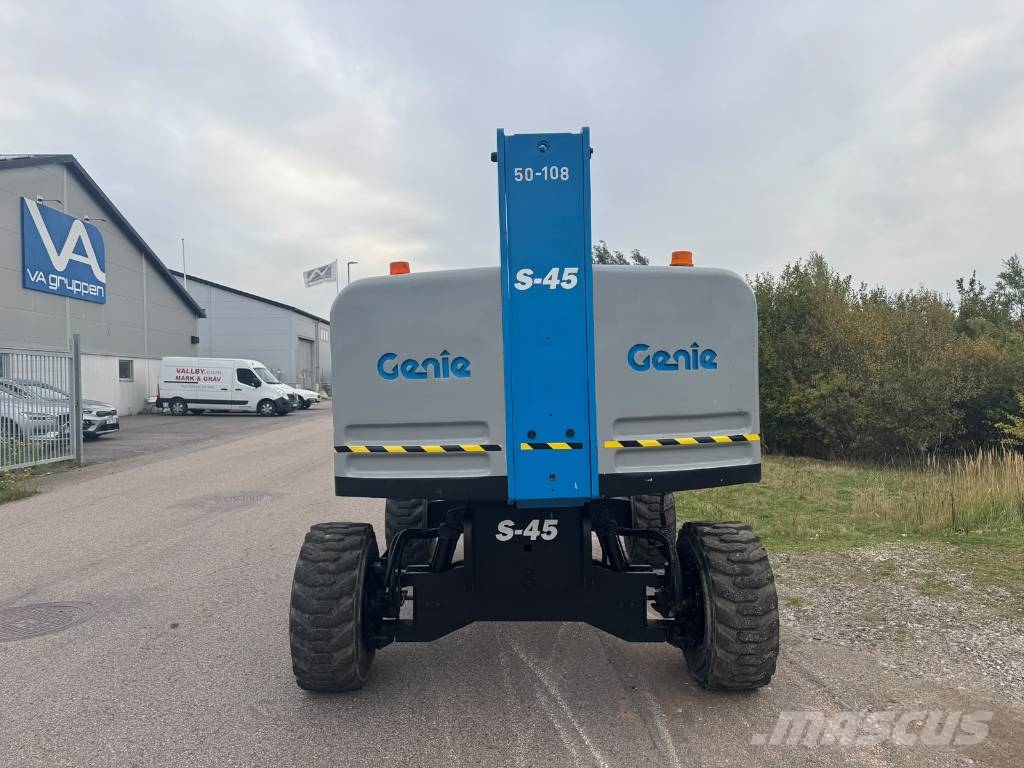 Genie S 45 Iseliikuvad poomtõstukid