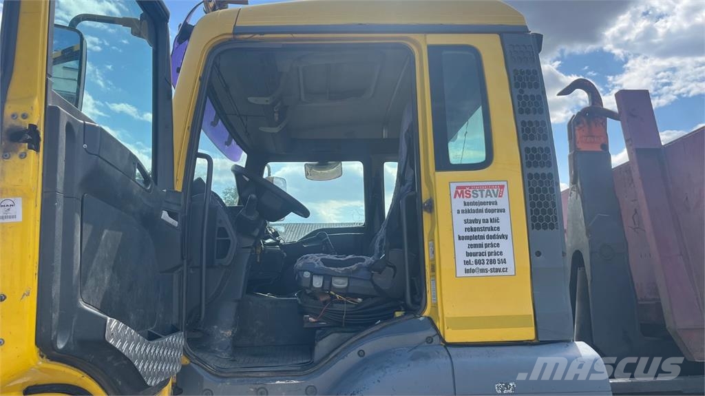 MAN TGA 26.350 6X4 شاحنات بمقصورة وهيكل