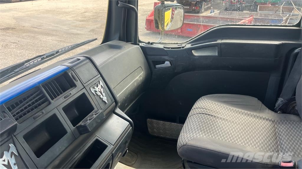 MAN TGA 26.350 6X4 شاحنات بمقصورة وهيكل
