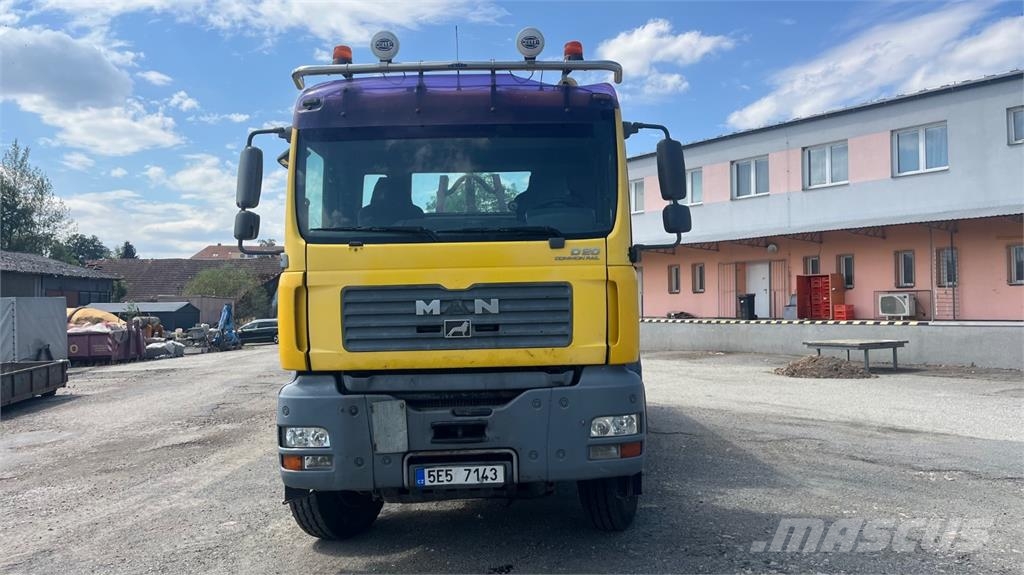 MAN TGA 26.350 6X4 شاحنات بمقصورة وهيكل