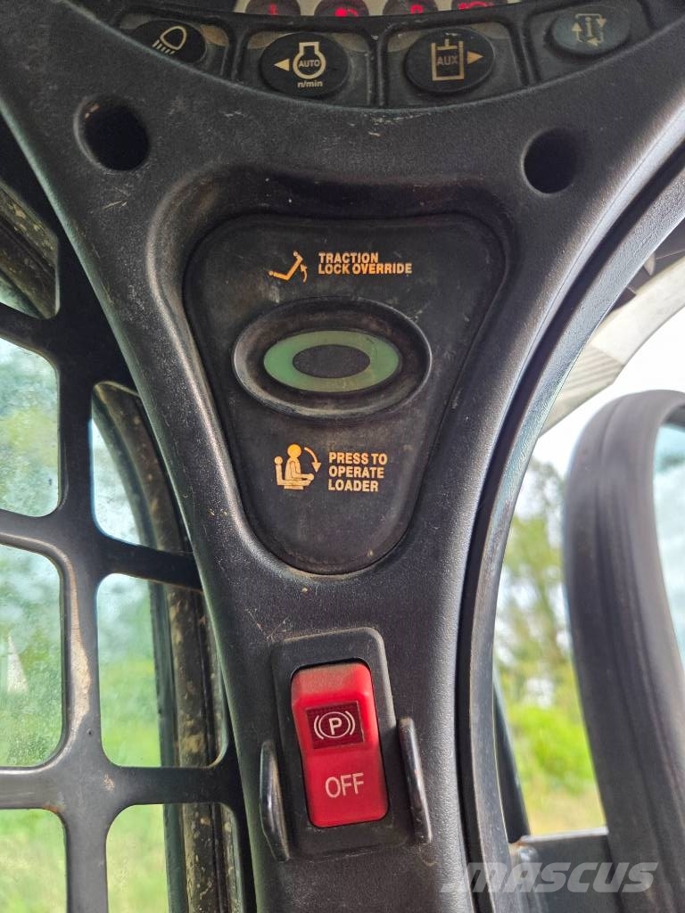 Bobcat T 590 HF Skid steer loaders
