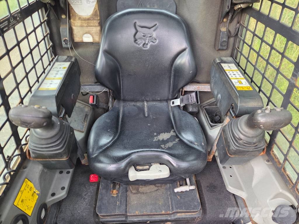 Bobcat T 590 HF Skid steer loaders