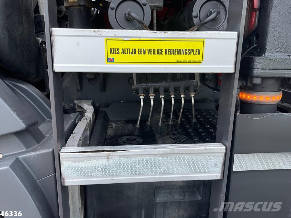 Volvo FMX 460 6x6 Euro 6 HMF 16 Tonmeter Z-kraan شاحنات قلابة