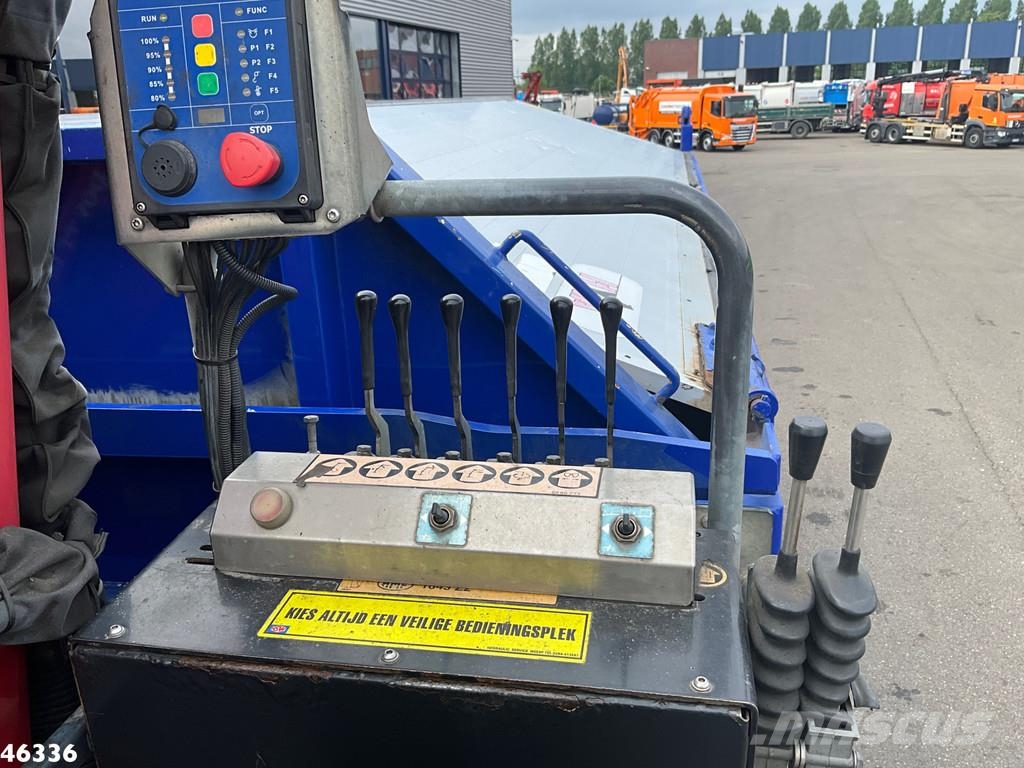 Volvo FMX 460 6x6 Euro 6 HMF 16 Tonmeter Z-kraan شاحنات قلابة