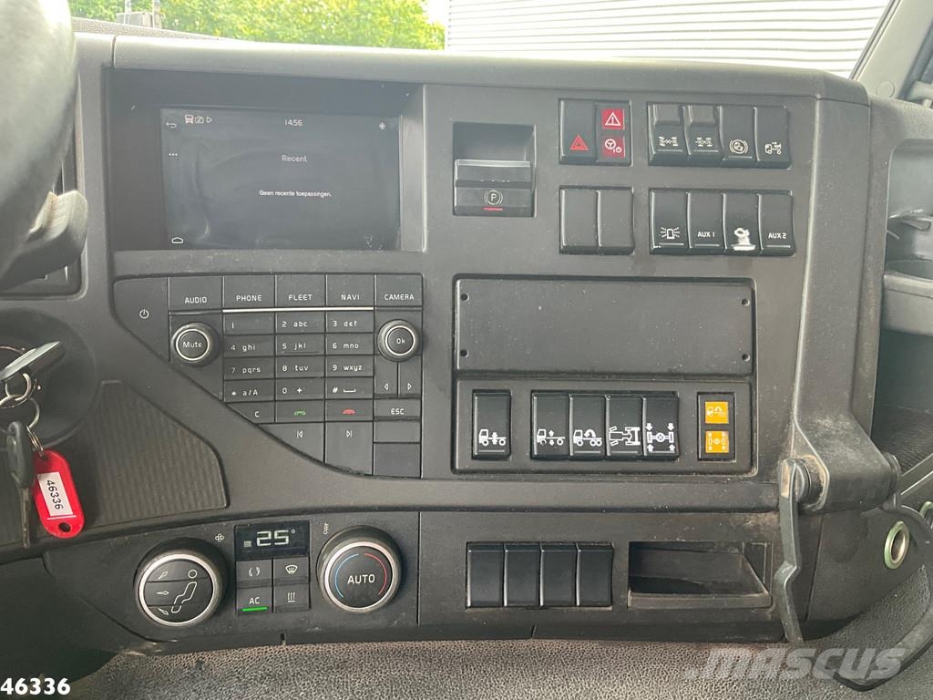 Volvo FMX 460 6x6 Euro 6 HMF 16 Tonmeter Z-kraan شاحنات قلابة