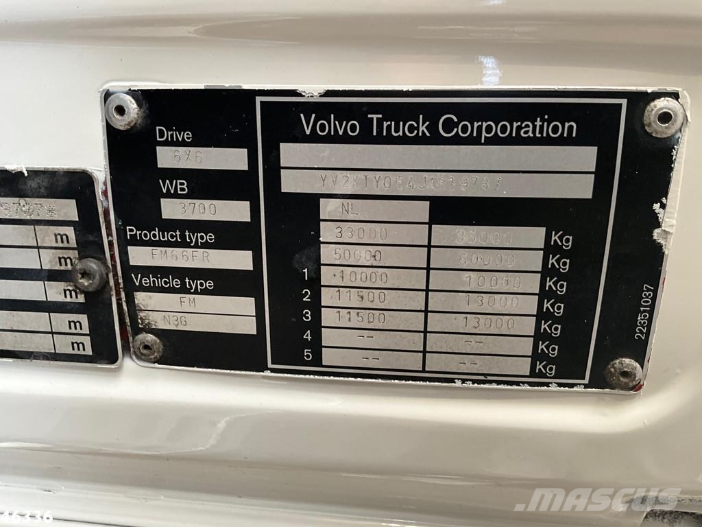 Volvo FMX 460 6x6 Euro 6 HMF 16 Tonmeter Z-kraan شاحنات قلابة
