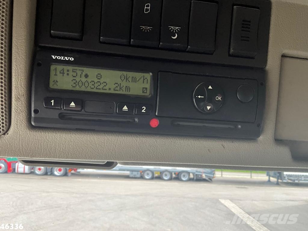 Volvo FMX 460 6x6 Euro 6 HMF 16 Tonmeter Z-kraan شاحنات قلابة