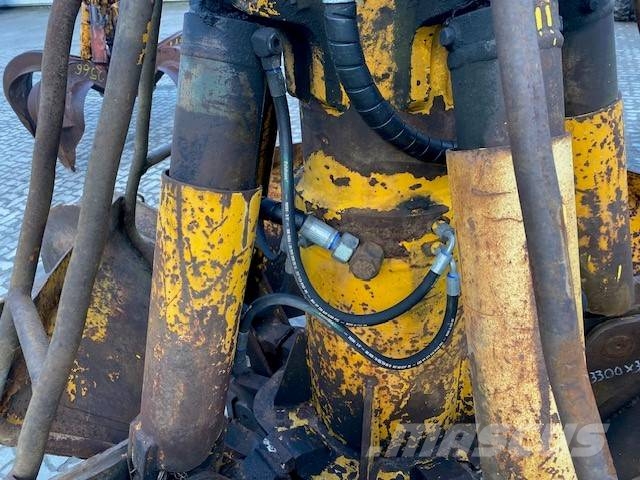 Peiner Polypgreifer ex. Liebherr A 954 (99002567) Kourat