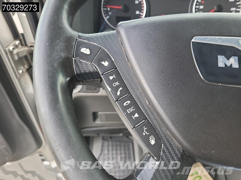 MAN TGX 18.560 4X2 XXL Retarder 2xTanks Full-Air Alcoa Camiones tractor