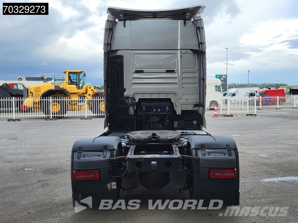 MAN TGX 18.560 4X2 XXL Retarder 2xTanks Full-Air Alcoa Camiones tractor