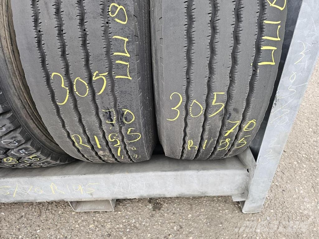 Hankook 305/70 R 19.5 輪胎、車輪和輪圈