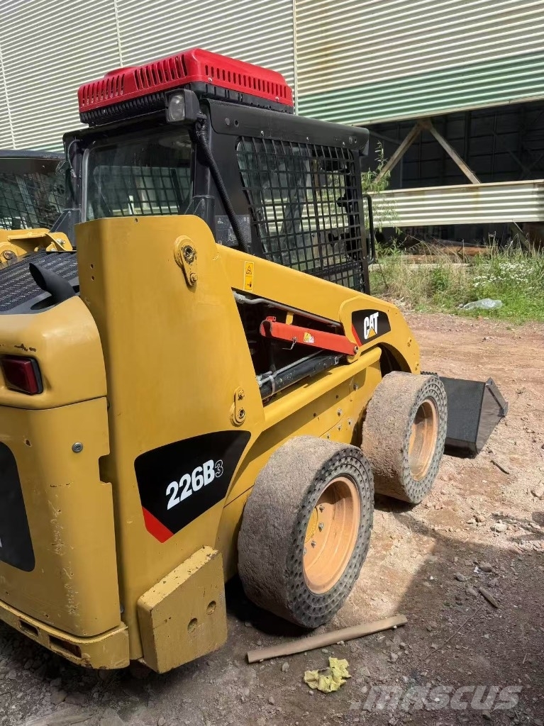 CAT 226 B 3 滑移装载机