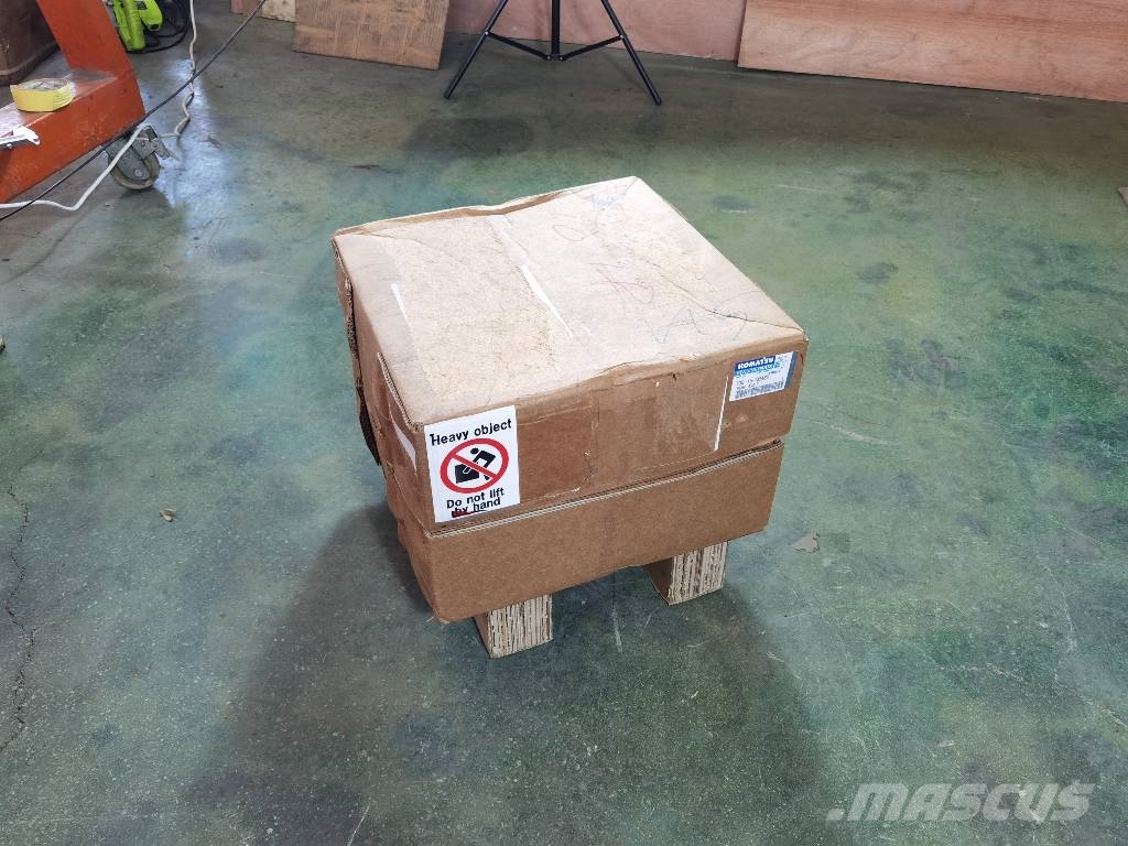Komatsu D65 Fan Pump 708-1S-00240 Hydraulic Pump Getriebe