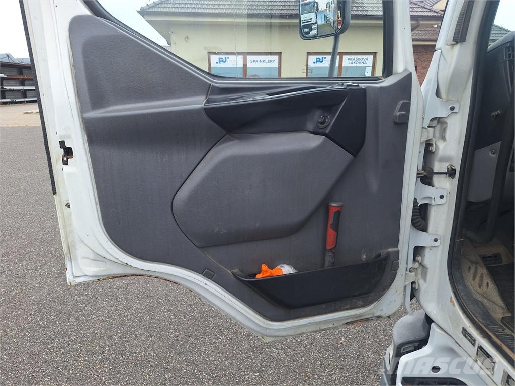 Renault MIDLUM 180.12 Chassis met cabine