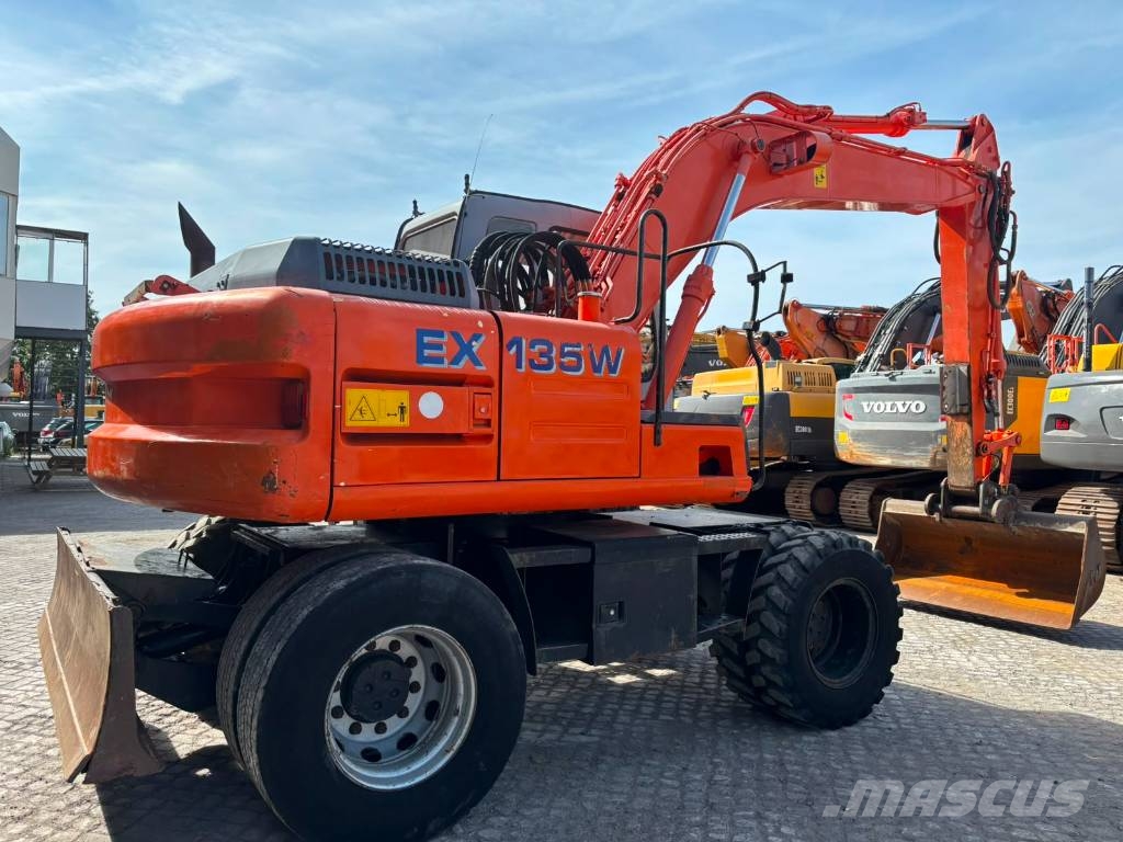 Fiat-Hitachi EX 135 W حفارات بعجل