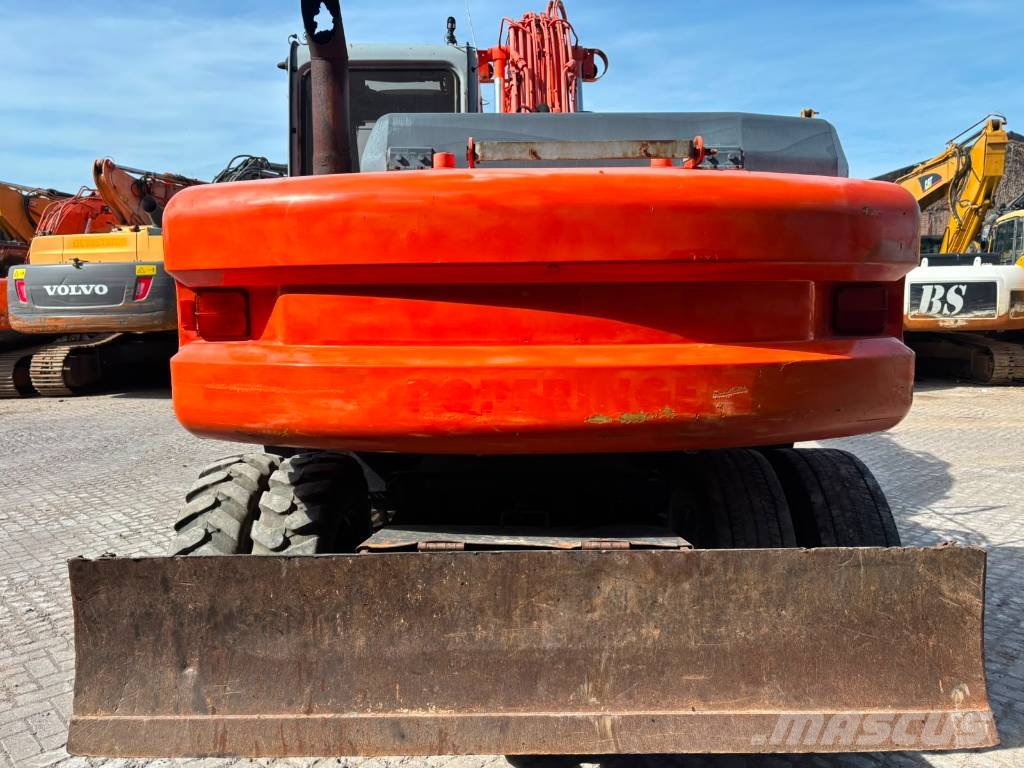 Fiat-Hitachi EX 135 W حفارات بعجل