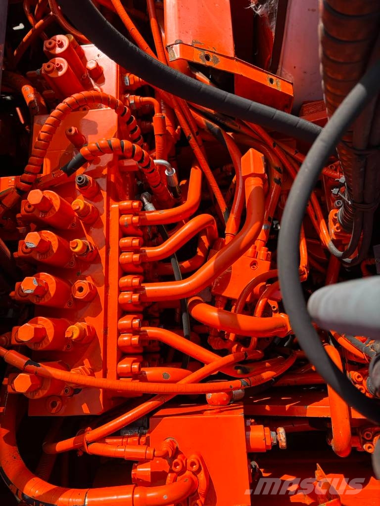 Fiat-Hitachi EX 135 W حفارات بعجل