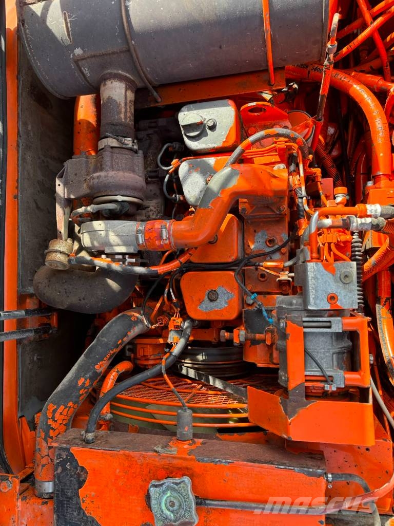 Fiat-Hitachi EX 135 W حفارات بعجل