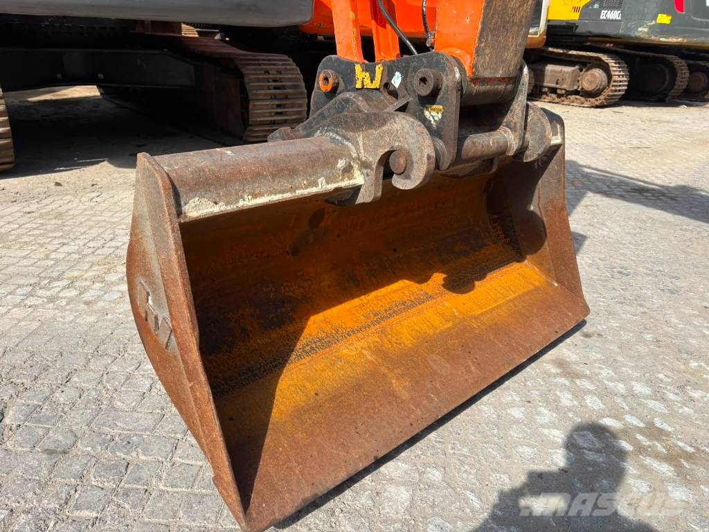 Fiat-Hitachi EX 135 W حفارات بعجل