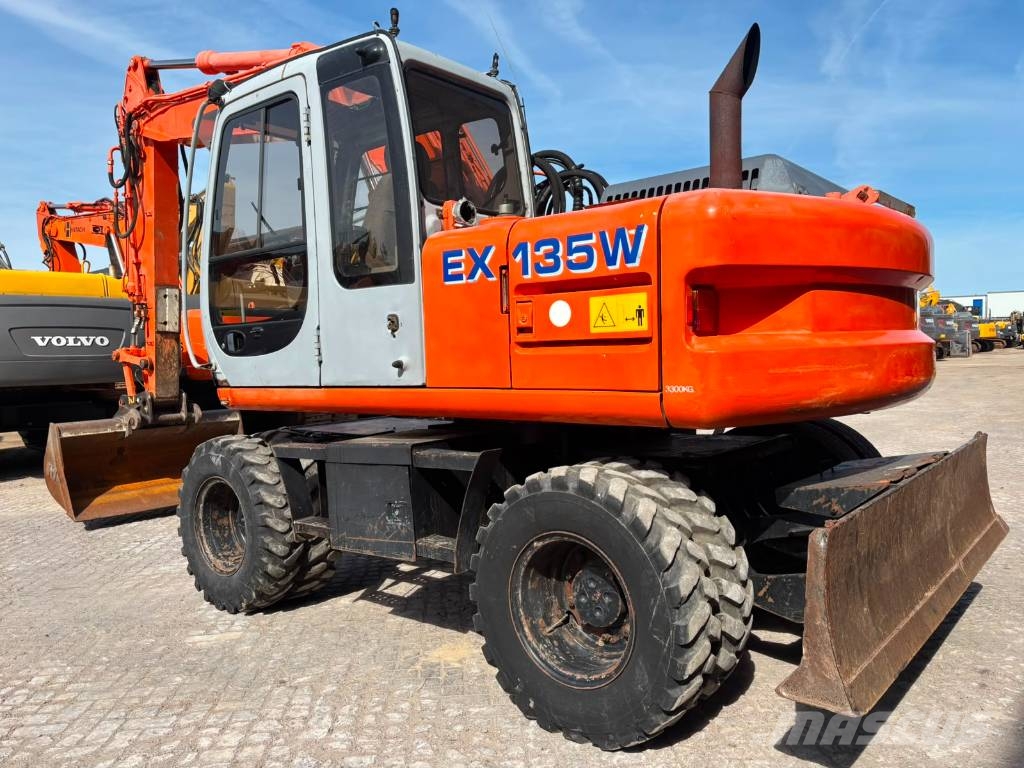 Fiat-Hitachi EX 135 W حفارات بعجل
