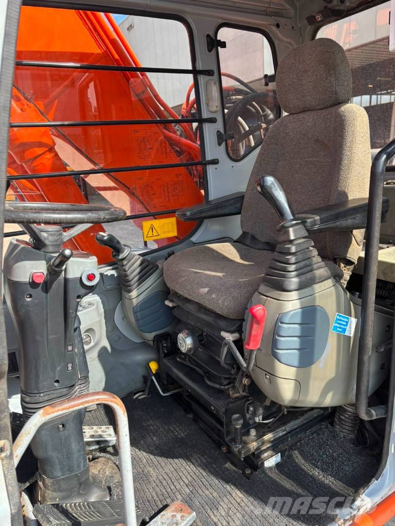 Fiat-Hitachi EX 135 W حفارات بعجل