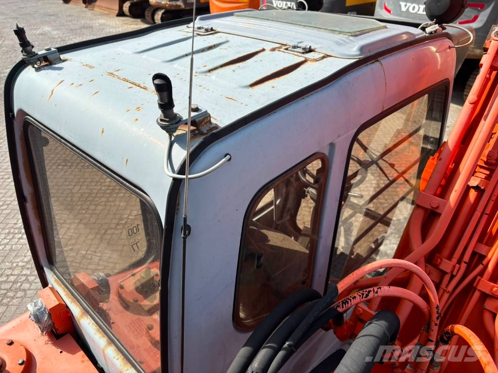Fiat-Hitachi EX 135 W حفارات بعجل