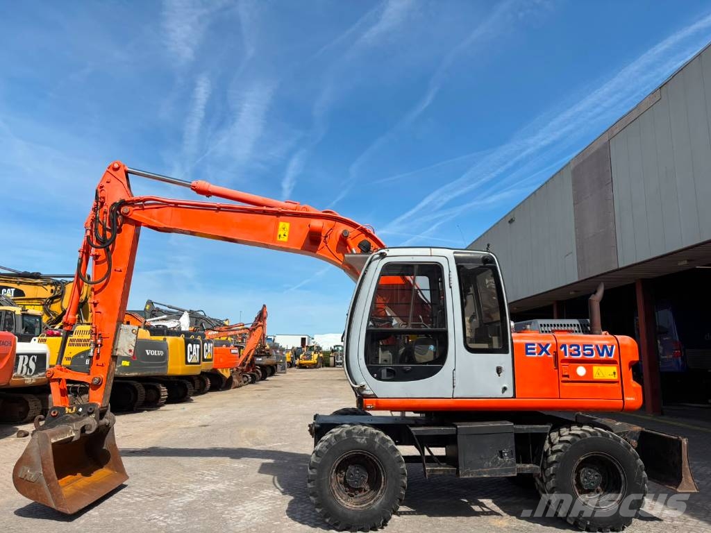 Fiat-Hitachi EX 135 W حفارات بعجل