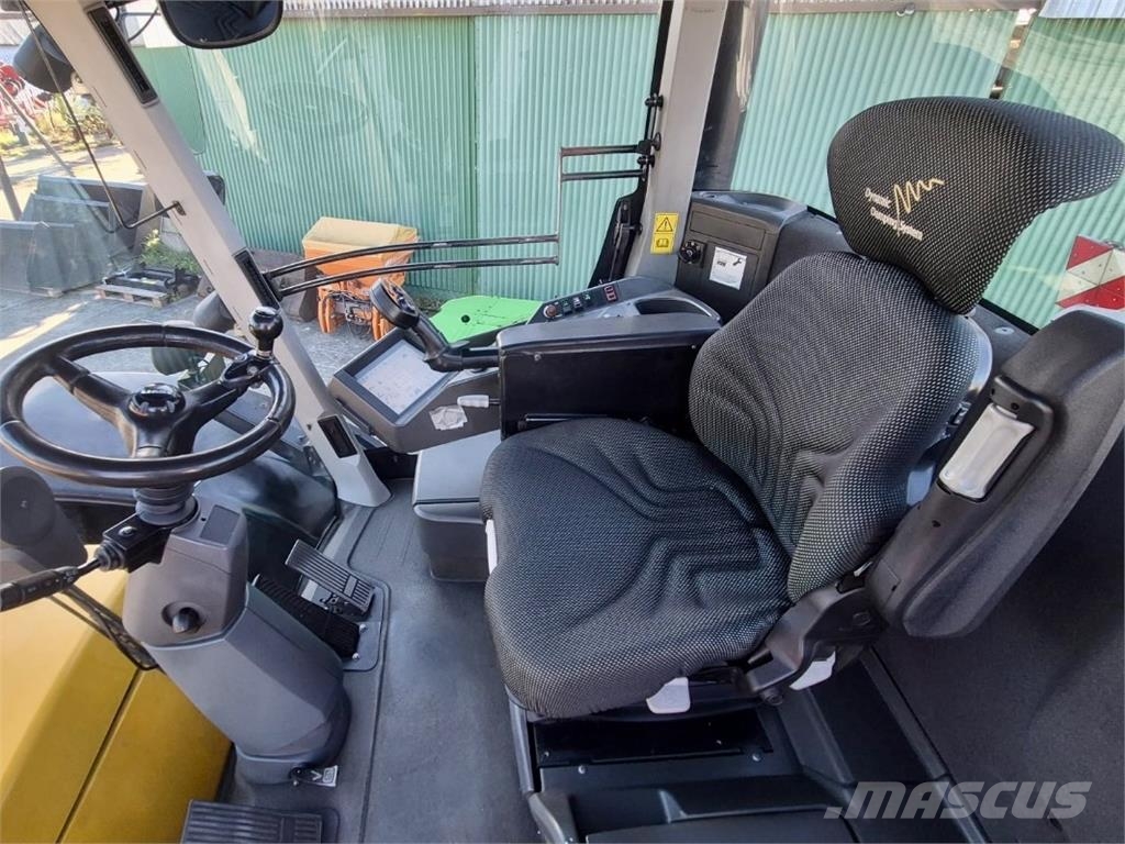 CLAAS Xerion 3800 Trac VC - drehbare Kabine Sonstige Landmaschinen
