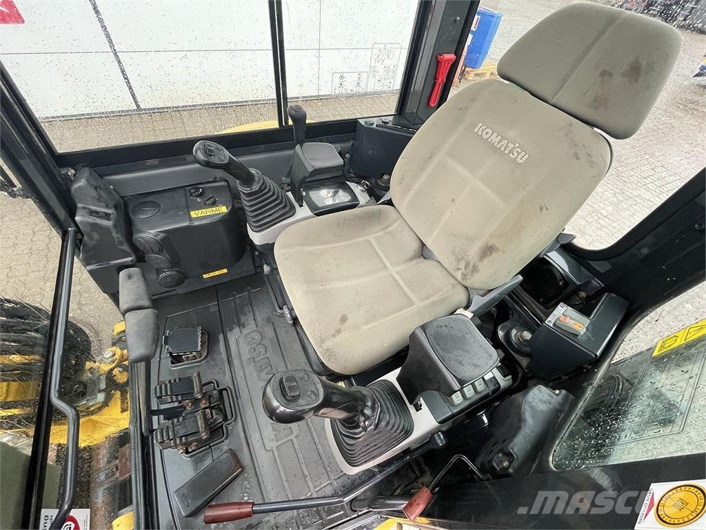 Komatsu PC22MR-3 轮式挖掘机